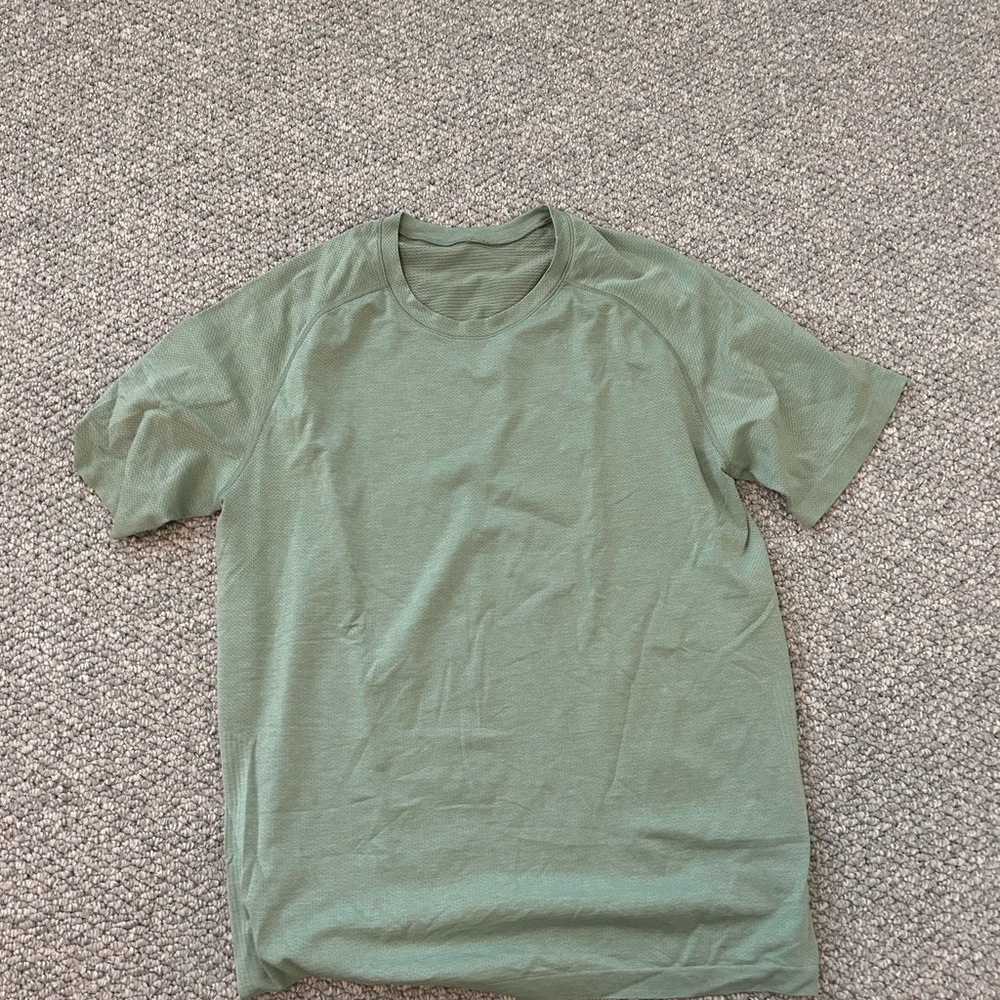 Lululemon short sleeve